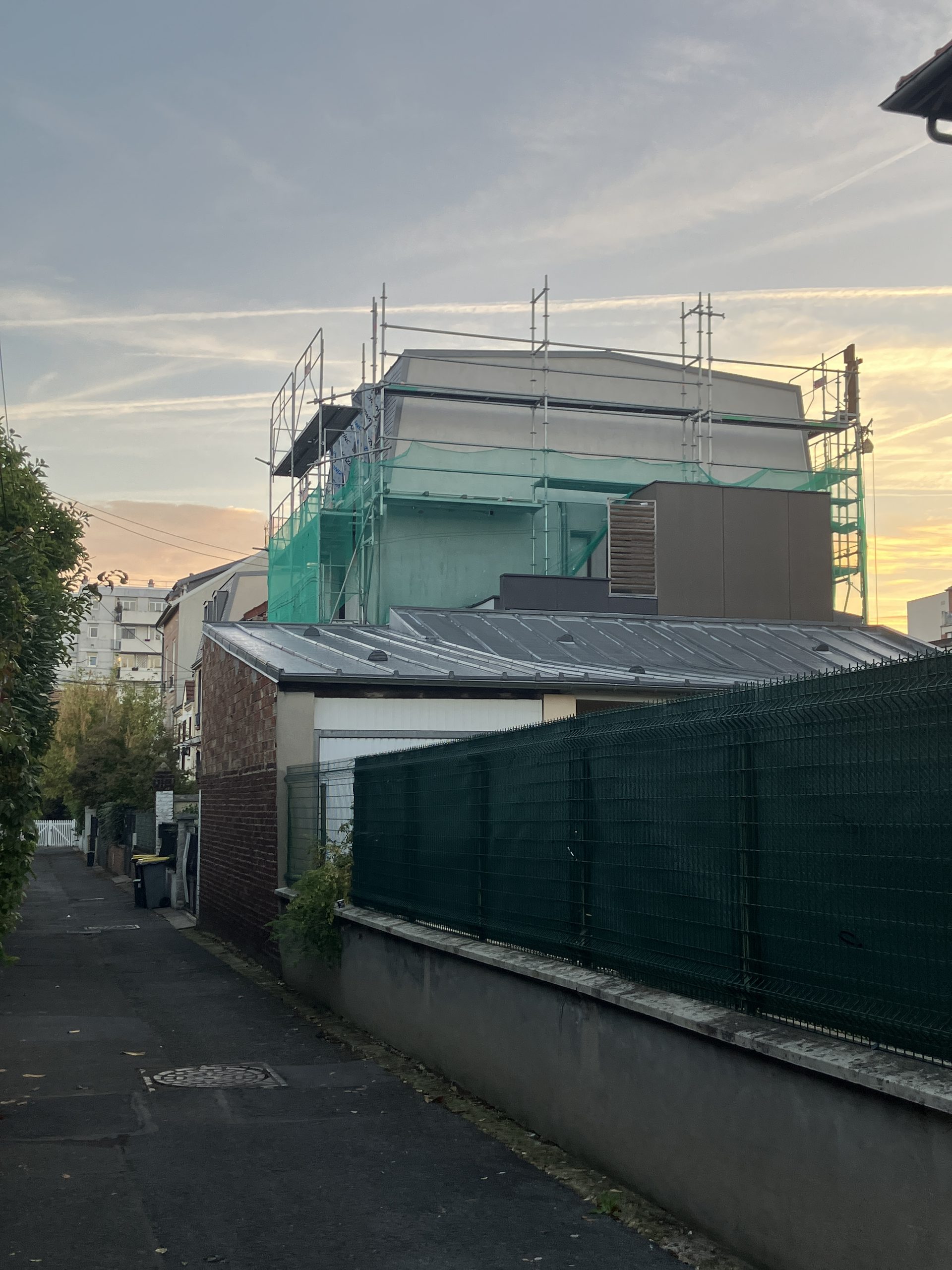 Surélévation de la maison de ville en cours de chantier – Bois-Colombes