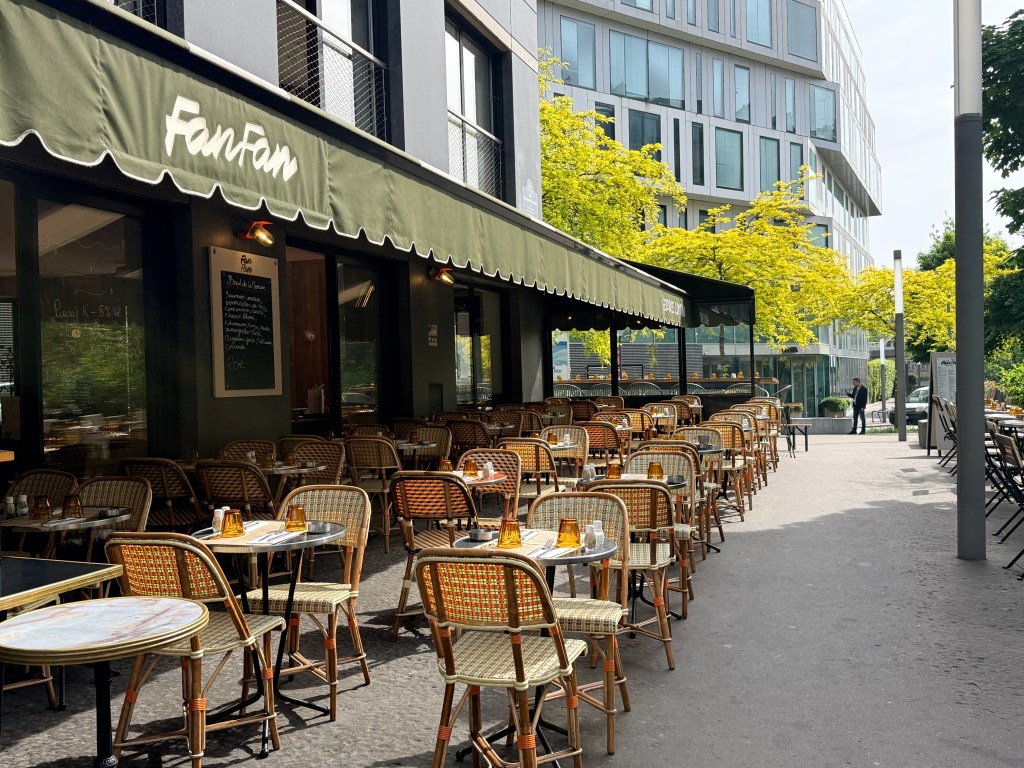 Terrasse extérieure du restaurant Fanfan – Paris 17e