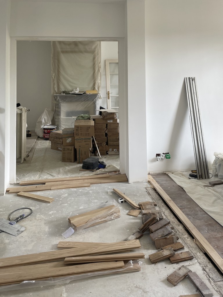 Redistribution des espaces intérieurs en cours de chantier – Chaville
